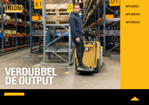 Палетни колички с платформа за управление като мотоциклет (седнал върху нея водач) Caterpillar NPV20N3D