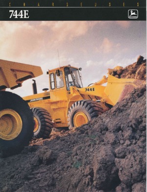 Колесни товарачи John Deere Construction 744 E