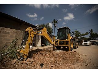Багер-товарачи с обратно загребване Caterpillar 426F2