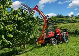 Багер-товарачи с обратно загребване Terex 820