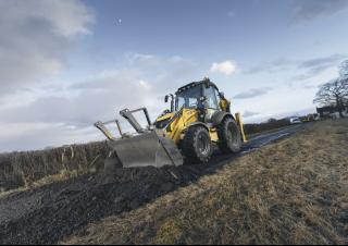 Багер-товарачи с обратно загребване New Holland B110C TC