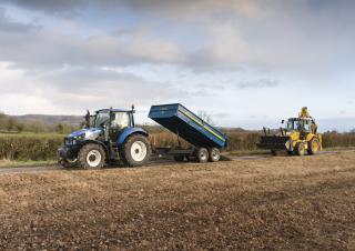 Багер-товарачи с обратно загребване New Holland B110C TC