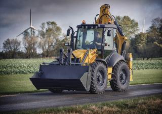 Багер-товарачи с обратно загребване New Holland B115C