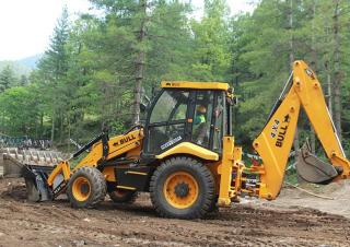Багер-товарачи с обратно загребване Bull HD96 4WD