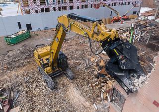 Приставки Бетонопулверизатори Caterpillar P345