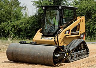 Челни товарачи Caterpillar 247B II