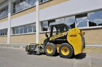Челни товарачи New Holland L213