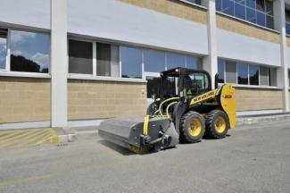 Челни товарачи New Holland L213