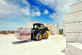 Челни товарачи New Holland L218