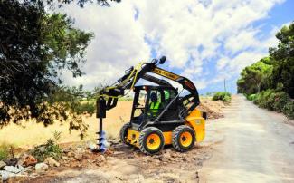 Челни товарачи New Holland L218
