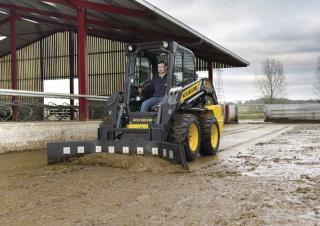 Челни товарачи New Holland L220
