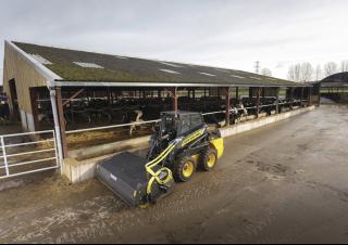 Челни товарачи New Holland L220