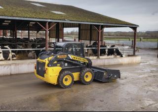 Челни товарачи New Holland L220