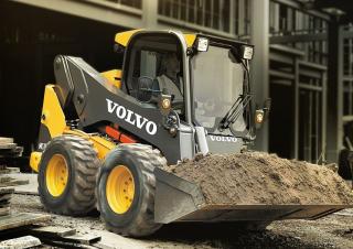 Челни товарачи Volvo MC115C