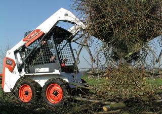 Челни товарачи Bobcat S100