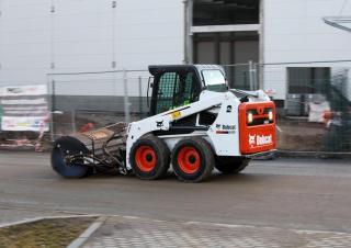 Челни товарачи Bobcat S450