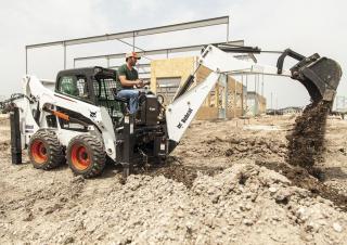 Челни товарачи Bobcat S530