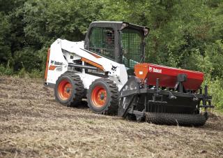 Челни товарачи Bobcat S550