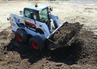 Челни товарачи Bobcat S630