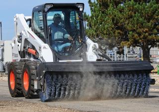 Челни товарачи Bobcat S650
