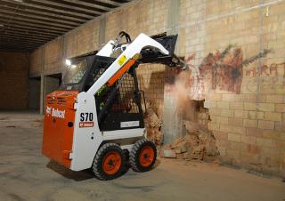 Челни товарачи Bobcat S70