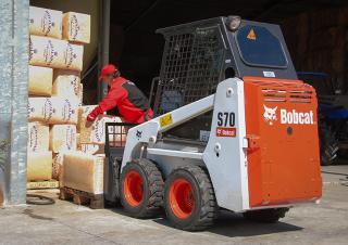 Челни товарачи Bobcat S70