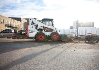 Челни товарачи Bobcat S770