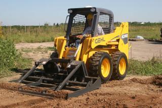 Челни товарачи Gehl SL 4240