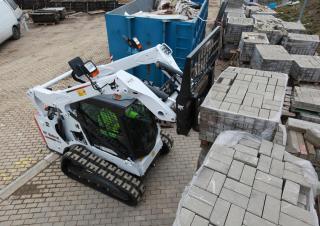 Челни товарачи Bobcat T590