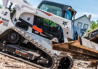 Челни товарачи Bobcat T870