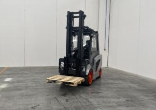 Челни вилични електрокари Carer A 80 SC