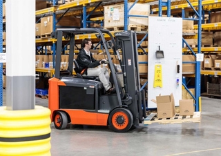 Челни вилични електрокари Linde E27CL