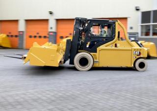 Челни вилични електрокари Caterpillar EP120NH