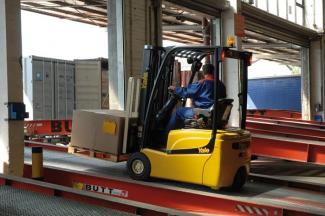 Челни вилични електрокари Yale ERP18VT MWB