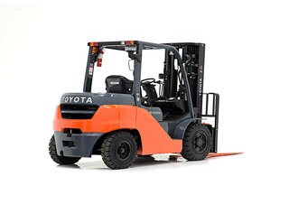 Челни вилични мотокари, дизелови Toyota 8FD45U