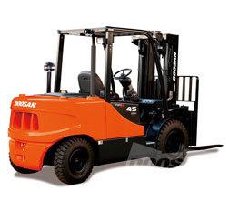 Челни вилични мотокари, дизелови Doosan D50SC-5