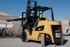 Челни вилични мотокари, дизелови Caterpillar DP40N