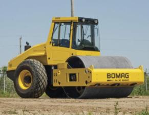 Валяци Еднобандажни валяци Bomag BW 213 D-40