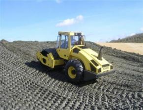 Валяци Еднобандажни валяци Bomag BW 213 PDH-4