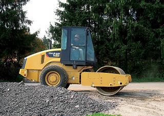 Валяци Еднобандажни валяци Caterpillar CS44