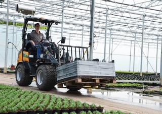 Електрически колесни товарачи Giant G2200E