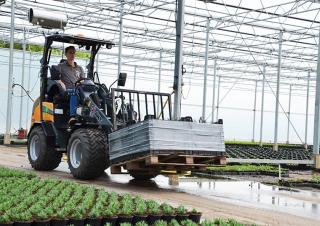Електрически колесни товарачи Giant G2200E X-tra