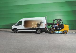 Електрически телескопични товарачи JCB 30-19E 