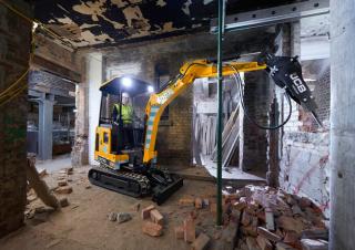 Електрически верижни багери JCB 19C-IE