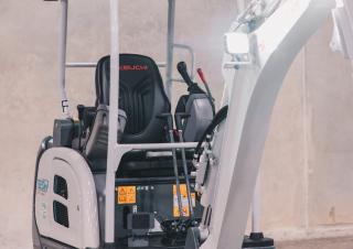 Електрически верижни багери Takeuchi TB 20 e