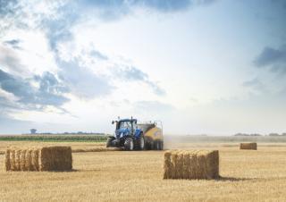 Големи квадратни преси + преси с висока плътност New Holland BB 1290 R