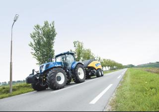 Големи квадратни преси + преси с висока плътност New Holland BB 1290 R