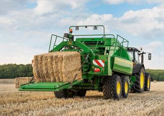 Големи квадратни преси + преси с висока плътност John Deere L634 