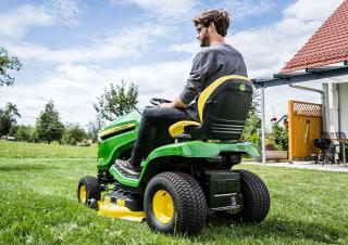Косачки за трева и градински трактори John Deere X370