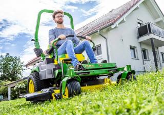 Косачки за трева и градински трактори John Deere Z545R